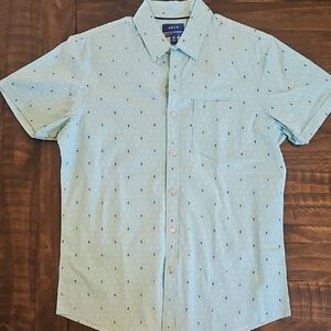 ASTR Men's Light Blue Short Sleeve Shirt
